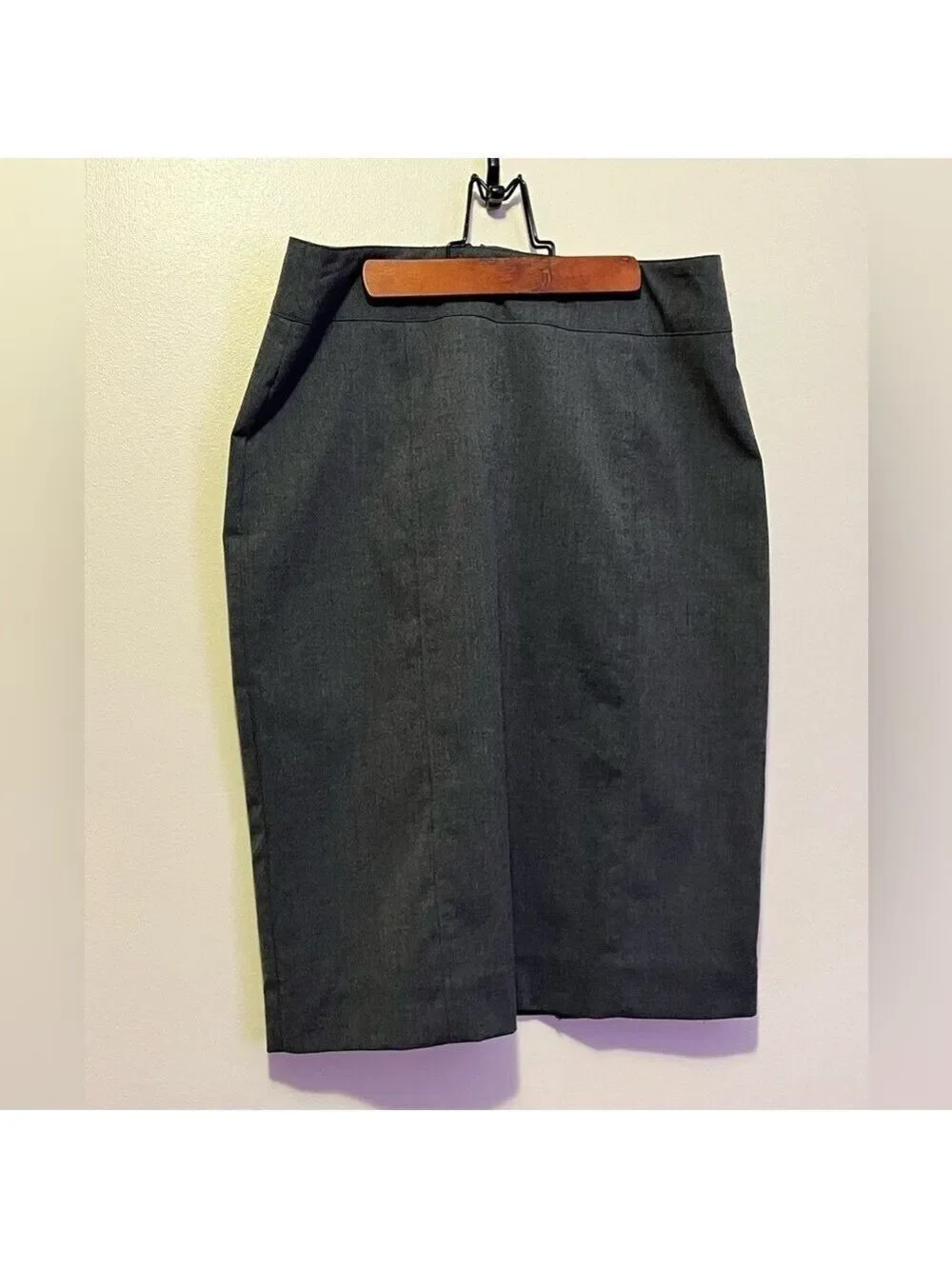 Elegant dark grey gray charcoal pencil straight skirt Lands End size 4